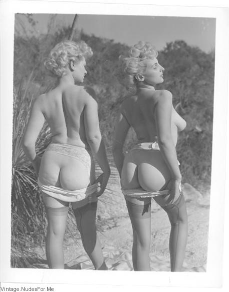Dillons Ebay Store 061 Vintage Nude